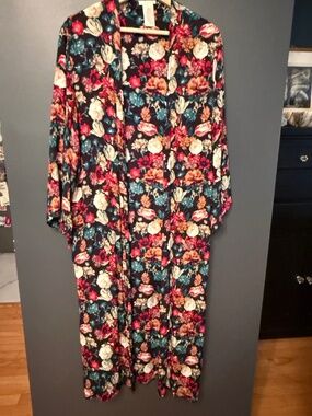 Lucky Brand Kimono Duster Black and floral O/S